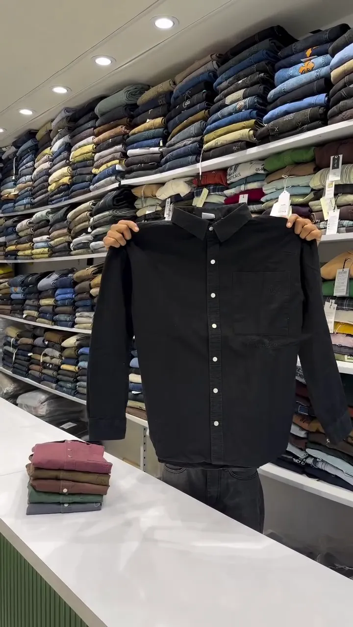 Men Slim Fit Solid Spread Collar Pure Cotton Casual Shirt - Image 7