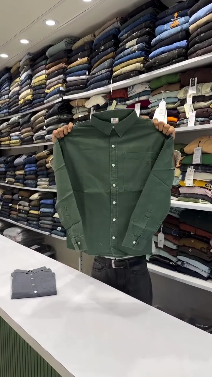 Men Slim Fit Solid Spread Collar Pure Cotton Casual Shirt - Image 5